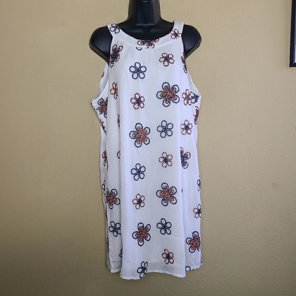 Papillon Embroidered Shift Dress  - Picture 2 of 9